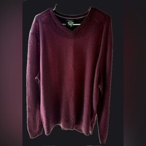 Nordstrom Men's Deep Red V-Neck Sweater 100% cashmere